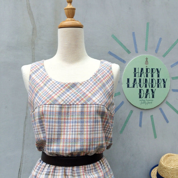 Little Squared Lines | Vintage 1960s 1970s multicoloured Tweed-like Yoked dress