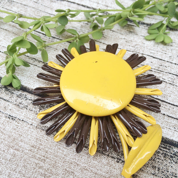 Happy Streak | Vintage 1960s 1970s BIG & groovy yellow Sunflower brooch