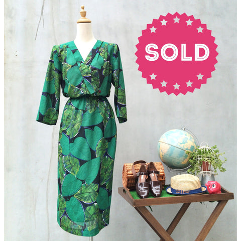 Jungle Fever | Vintage 1980s office workwear tropical Botanic leaf print Wiggle dress