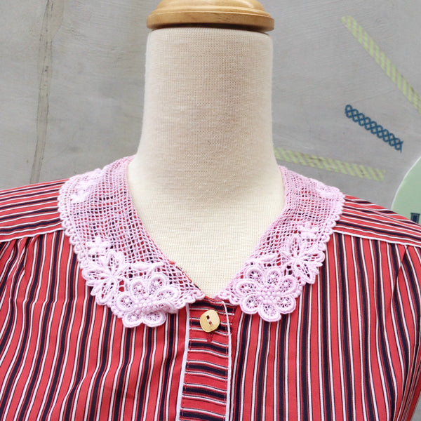 Brick & Mortar | Vintage 1940s lace collar Red and black Striped Day Dres