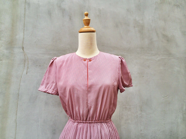Pink Angel | Cute Flirty striped Vintage 70s short sleeve pleat dress