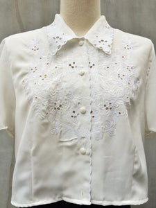 Indie Cycle | Cropped hipster white Embroidered Vintage hippie 1960s shirt