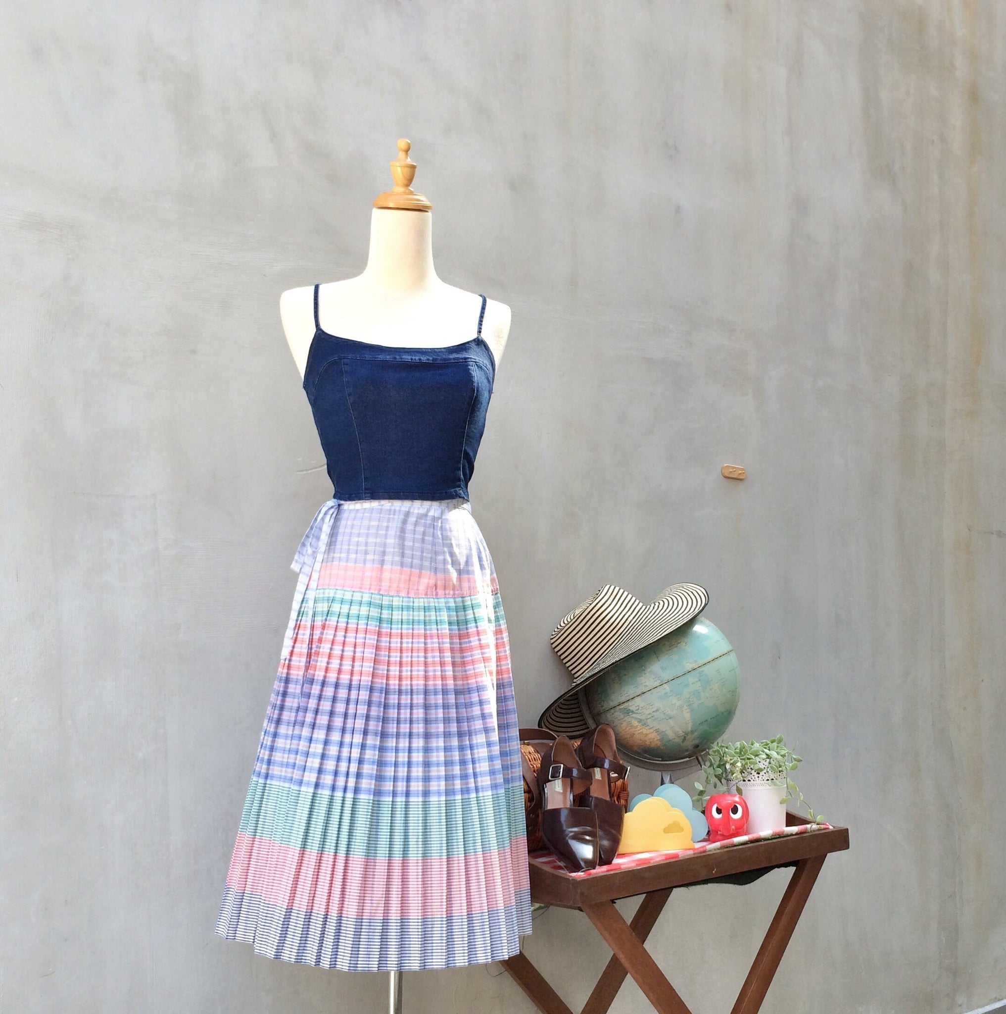 Party in the Sky | Vintage 1970s Rainbow pastel stripes Pleated Wrap Skirt