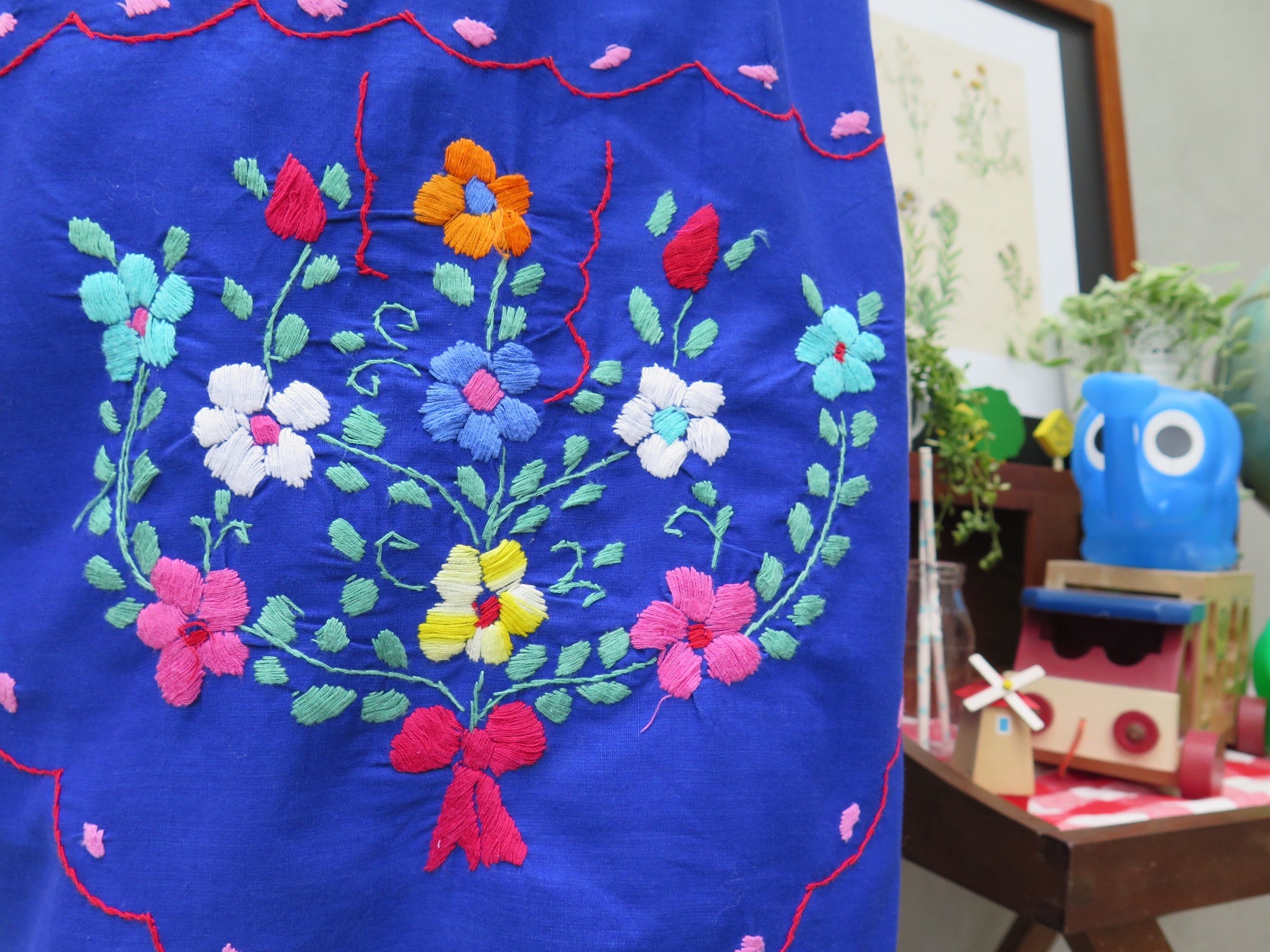 Summer Flirt | Vintage 1960s 1970s Mexican embroidered Ethnic Blue Calf-length Skirt