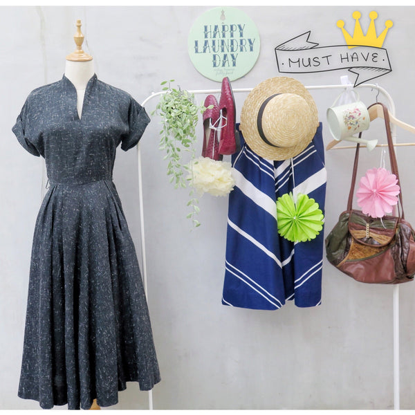 Must Have! | Grayson Jones | Vintage 19540s 1950s Circle skirt Gray atomic stars wool blend Dress |