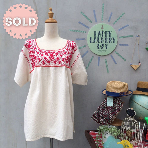 Red Herring | Vintage 1960s 1970s Boho chic Hippie Mexican embroidered Loose fit Blouse