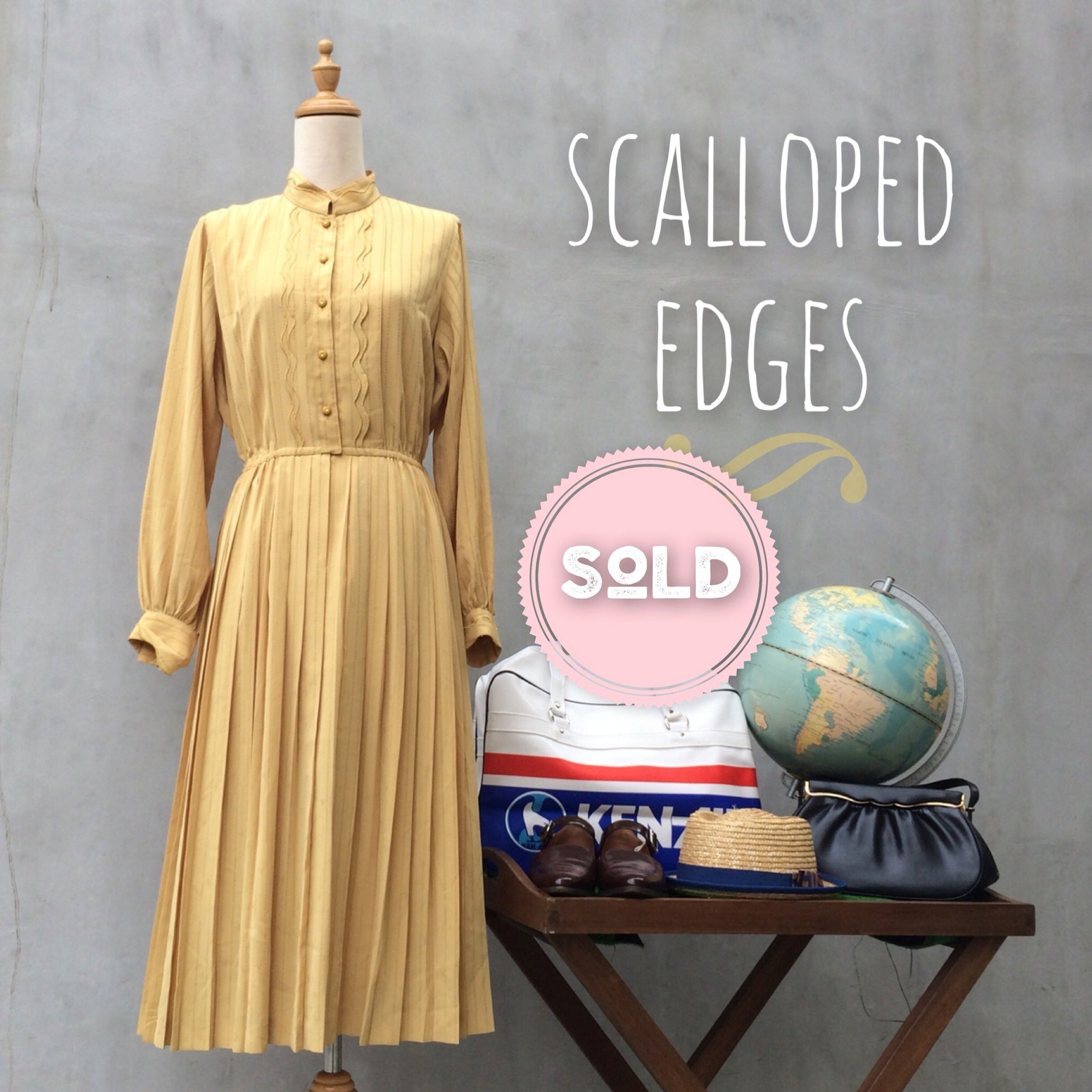 SALE ! |  Scalloped Edges | Elegant yellow Vintage