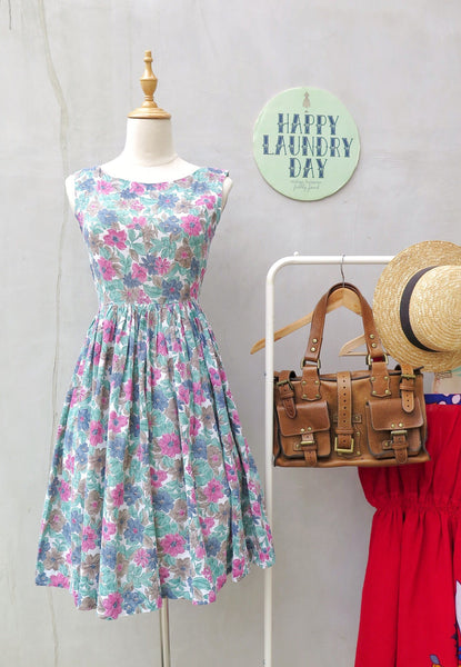 Mary Marry | Vintage 1950s 1960s V-back floral print Fit-and-flare Cocktail dress