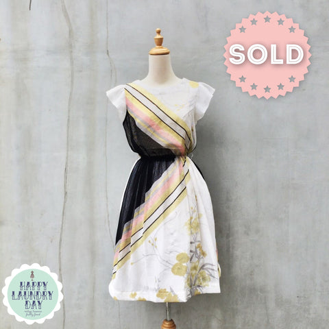 Prettiest Wallflower | Vintage 1950s Full skirt swing dress | Spring flowers and Geometric color block