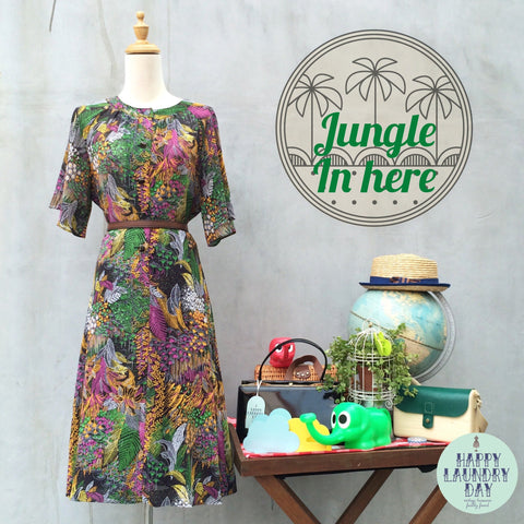 It's a Jungle out there ! | Vintage 1960s graphic Jungle safari print Shirt waist Kaftan tulip sleeves Shirtwaist Dress