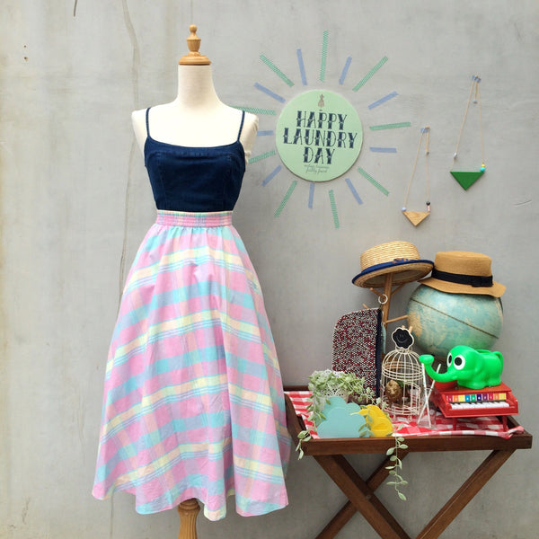 Swing Pink | Vintage 1980s Plaid checkered Circle skirt in Pinks & Yellows & Blues