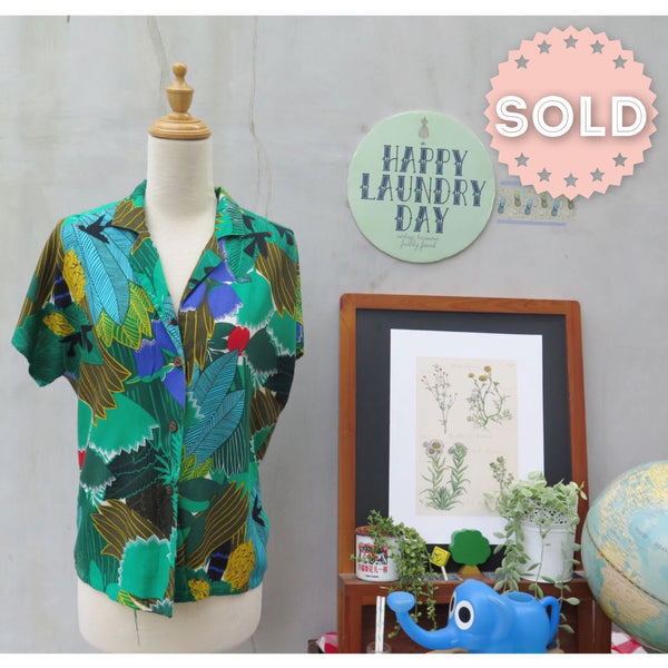 Rainforest Raven | Vintage 1970s 1980s Retro Vibrant Tropical Jungle Bird print Shirt Top