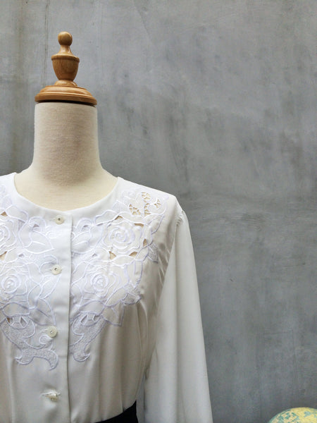 SALE ! |  Melrose | Vintage 1970s embroidered Rose cut-outs neckline White office work blouse | Soft vintage white blouse