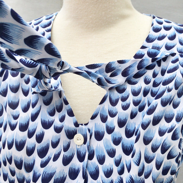 Peacock Passion | Vintage 1940s 1950s ribbon neck-tie flowy pleated dress