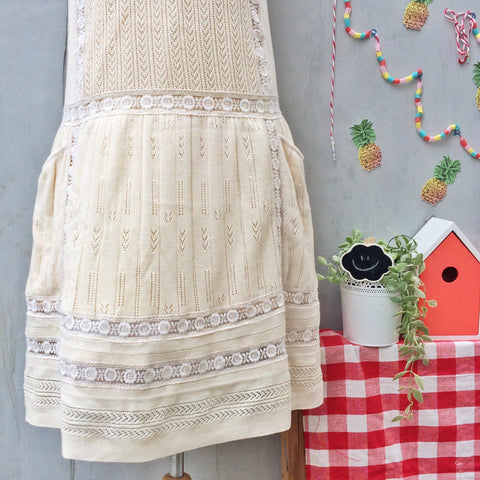 Knitting Hottie | Vintage 1960s crotchet cream knit sundress with POCKETS!