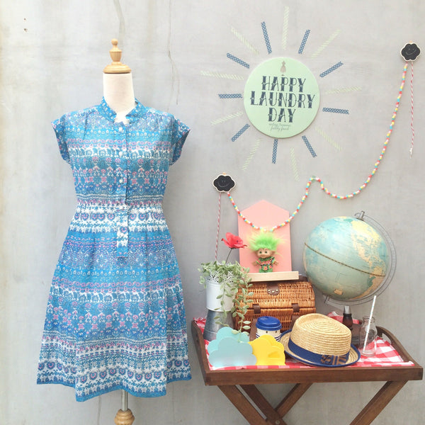 Ethnic in the City | Vintage 1960s Paisley print Pink and Blue Printed Sleeveless Shift Dress