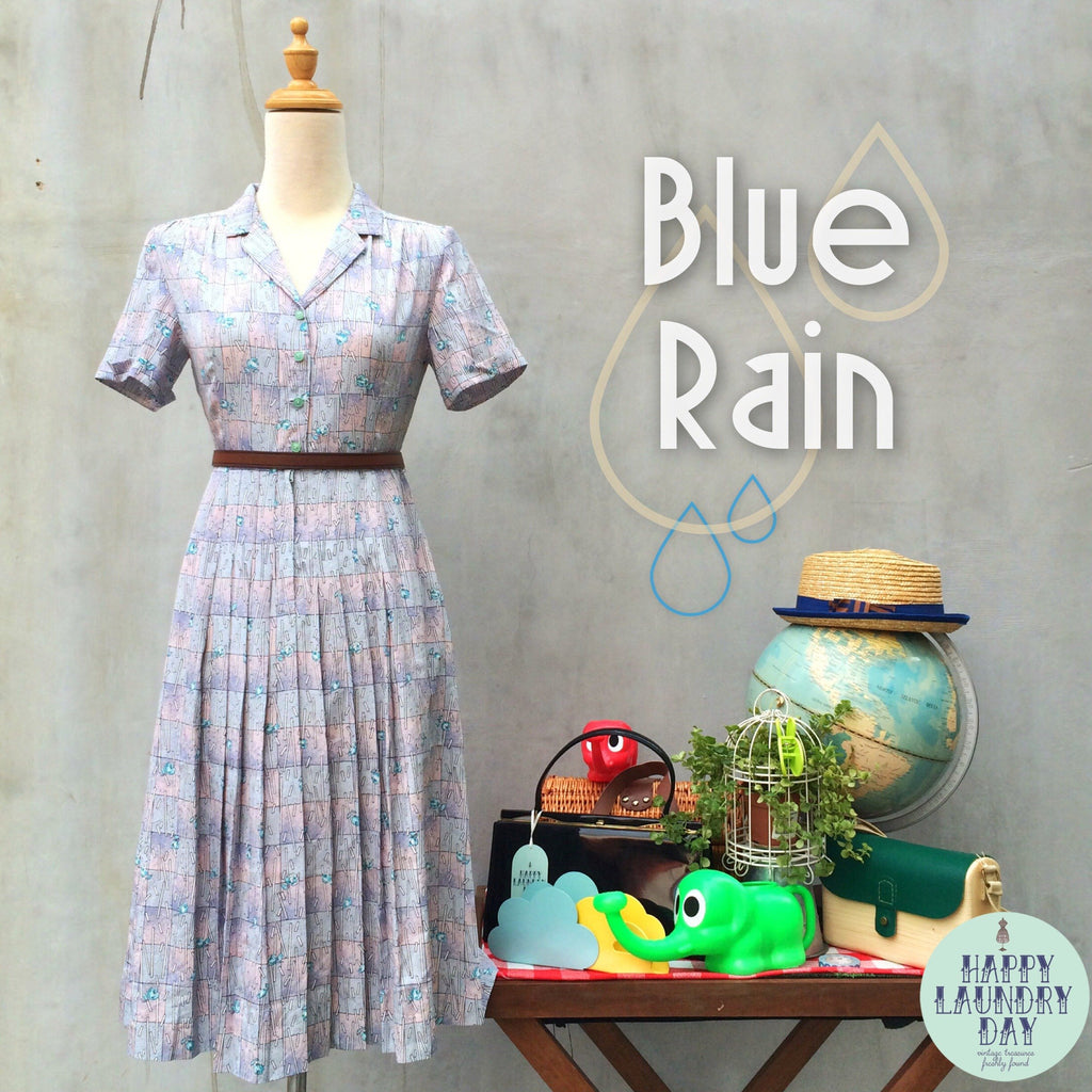 SALE! | Raining Blue Rose | Vintage 1940s shimmering sheen Pink light Happy Laundry Day Vintage SALE! | Raining Blue Rose | Vintage 1940s shimmering sheen Pink light Happy Laundry Day Vintage
