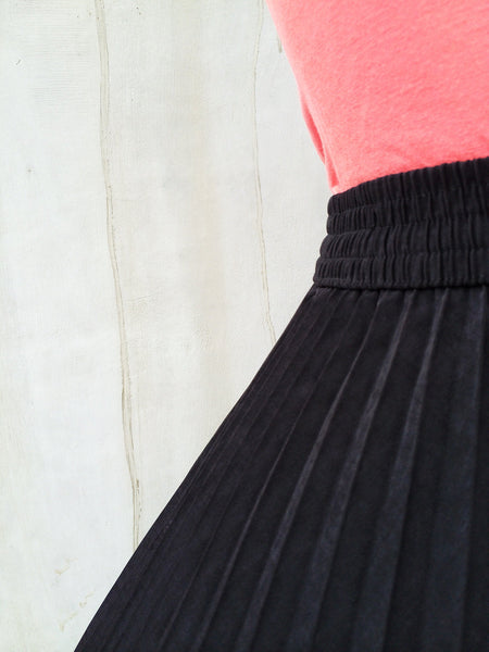 Full Harvest | Vintage 1980s pleated skirt with Fruits and Vegetable prints