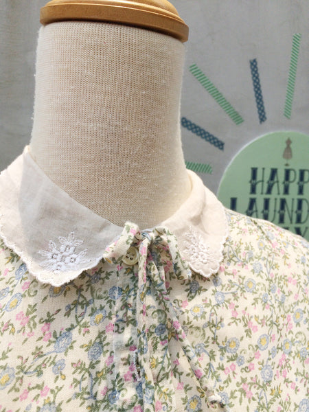 Leah Lynn | Vintage 1980s does 1940s English floral print Lace collar Delicate Dress