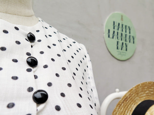 White or black | Vintage 1960s 1970s White dress with black polka dots and buttons