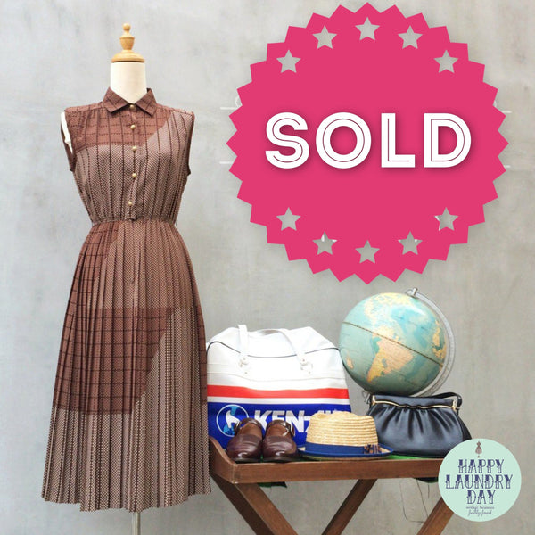 Chocolates Always | Vintage 1970s polka dot Zorro accordion pleats dress