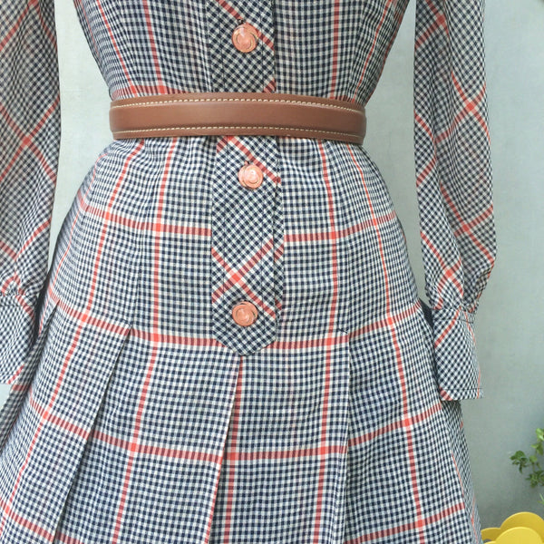 Twinkle Peach | Vintage 1930s long sleeve Dropwaist fitted hips Shirtwaist dress