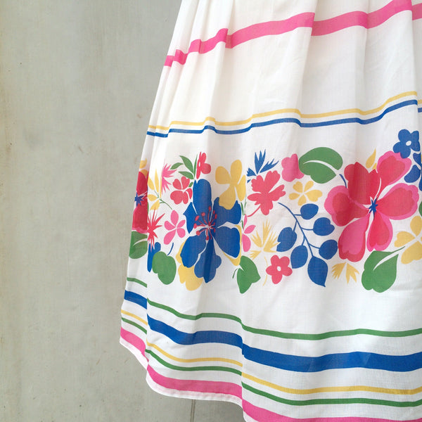 Lightly Hawaiian | Vintage 1960s 1970s Hawaiian floral Multi colored White Summer Skirt