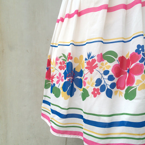 Lightly Hawaiian | Vintage 1960s 1970s Hawaiian floral Multi colored White Summer Skirt