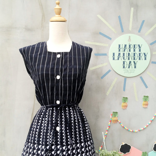 Fun in Monotone | Vintage 1940s sleeveless summer dress with Polka dots Stripes and Morning Glory Flowers
