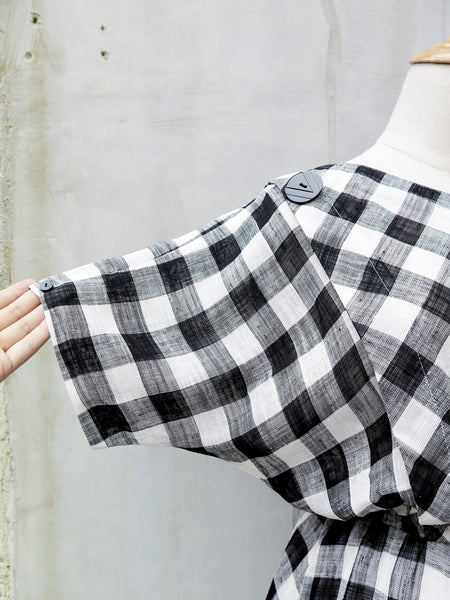 Clarice | Vintage 1980s slouchy loose-fit white and black gingham checkered dress with Big Black buttons