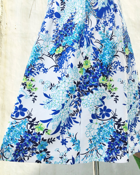 SALE ! |  Electric Dreams | Vintage 1960s flower power shift dress in Bright electric blue Floral prints
