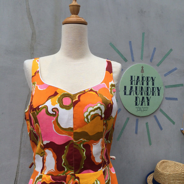 Screen Goddess | Vintage 1950s Mid-century Psychedelic Paisley print Swimsuit coverup Tank Top
