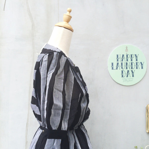 Little Bow-peep | Vintage 1950s vertical stripe Day dress with Black bow-brooch