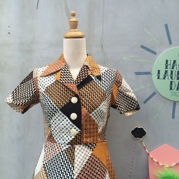 Patched a Heart | Vintage 1960s 1970s patchwork houndstooth patterned print Shirtwaist dress