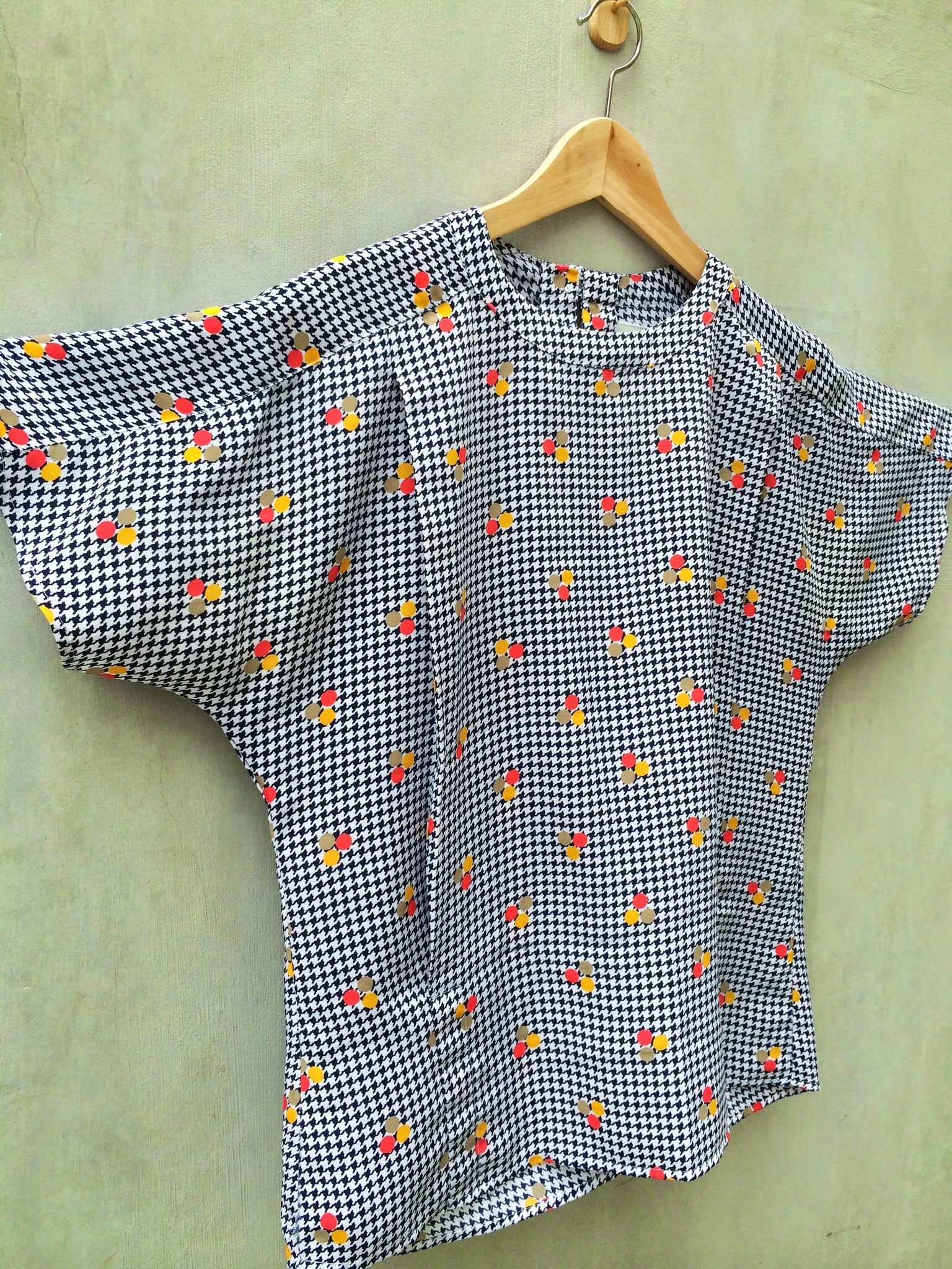 Houndstooth Polka Dot | Boxy Vertical front pleat 80s loose top