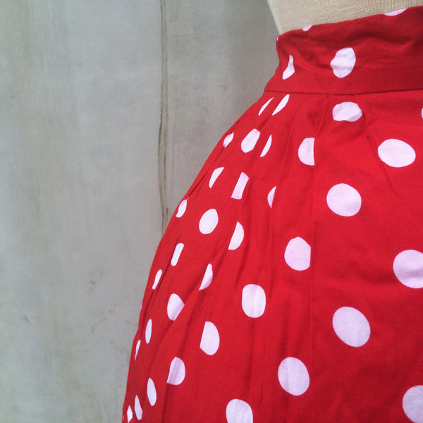 Swing swing | Vintage1980s does 1950s rockabilly style Short flared swing skirt with POCKETS