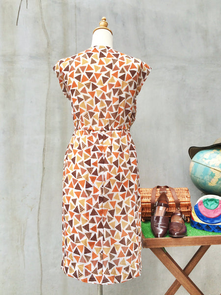 SALE ! |  Pizza Piazza | Vintage 1960s does 1940s pseudo wiggle dress in Triangle geometric print | Fall Fashion