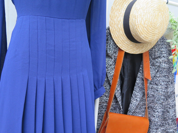 L'elegante | Vintage 1970s-does-1940s Full sleeve pleated skirt Navy blue long sleeve Dress