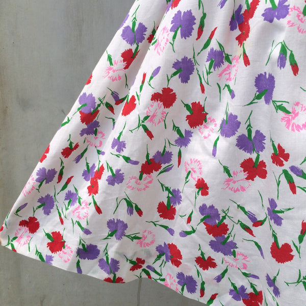 Spring in your steps | Vintage 1950s Floral Carnation print Halter Dress with red piping