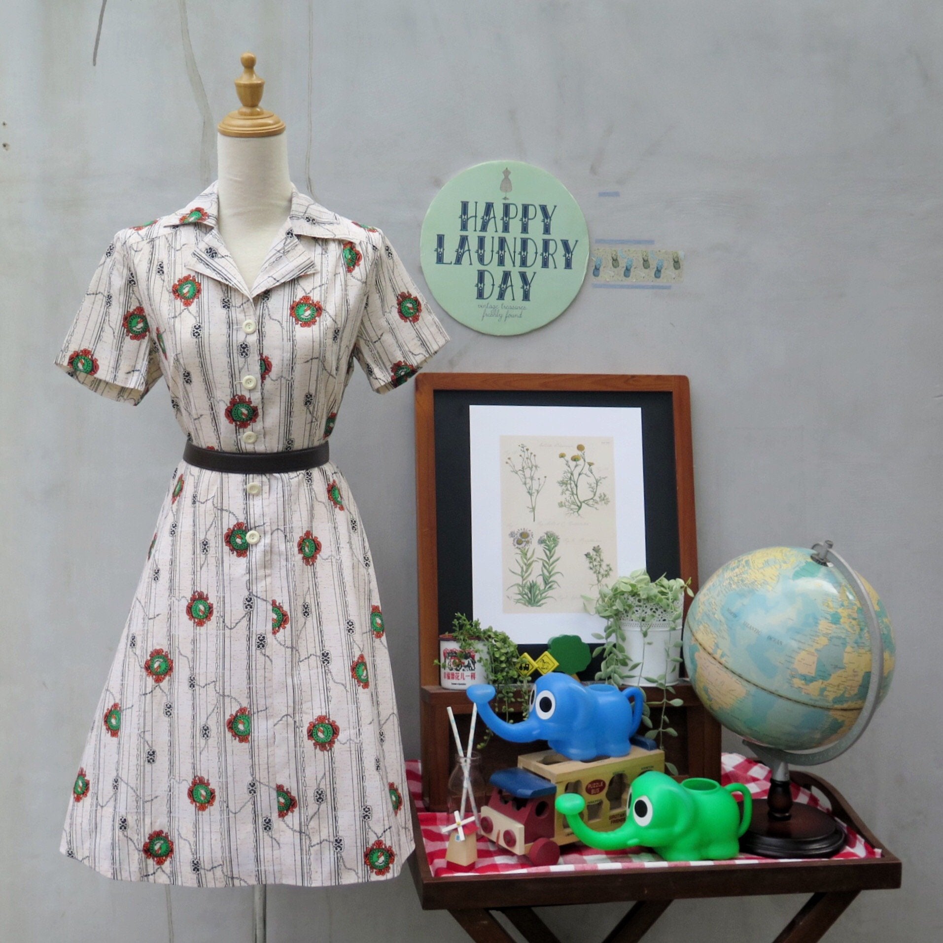 Tick Tock Clock | Vintage 1950s 1960s Simply lightweight Clock novelty print Day Dress