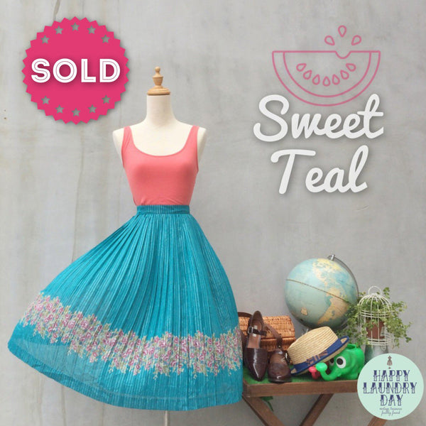 Vintage designer Pret a Porter Elize pleated Flecked confetti Teal blue Skirt