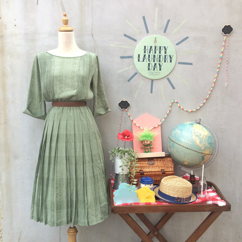 Jade | Vintage 1970s 1980s Jade green Striped and Checks Flowy sleeves Day Dress