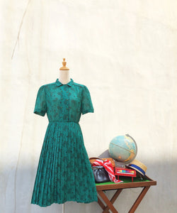 Chick Peas | Green paisley Vintage 1940s Mid-century Floral nature print Day Dress