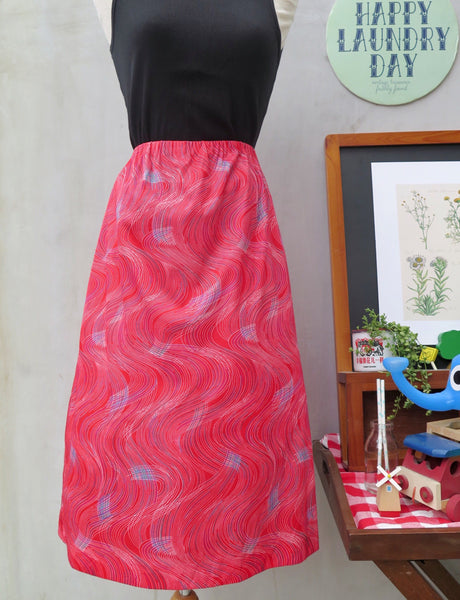 You're so Fine | Vintage 1960s 1970s Swirl print Midi Skirt