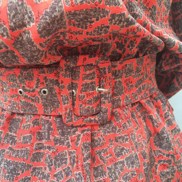 SALE | Ground Red | Vintage 1980s Batwing sleeves Loose fit Giraffe print boxy dress