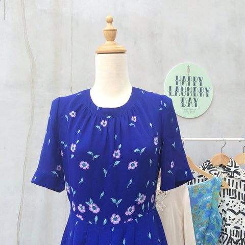 Deep Dark Delicate | Vintage 1930s Sweet Pea Sweet Tea deep Indigo Floral Print Day Dress