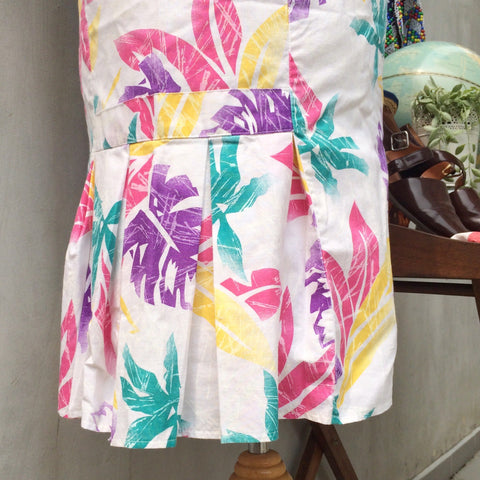 Palm Springs Surprise | Vintage 1980s Tiki tropicana Safari fern print White dress