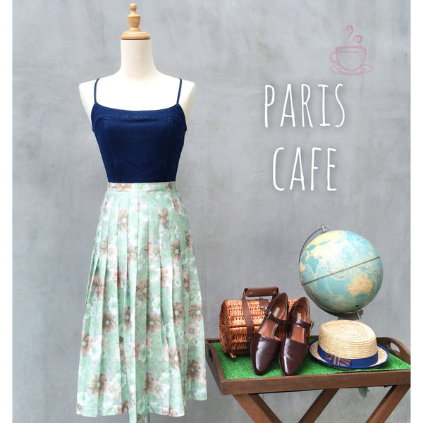 SALE! | A cafe in Paris | Vintage 1950s Green floral petite Pleated skirt