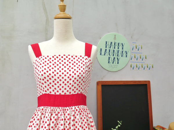 Newton's Law | Vintage 1980s-does-1950s apple print Pretty Day Dress