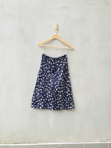 Midnight Tulip | Dark blue Vintage retro 90s Tulip print A-line skirt